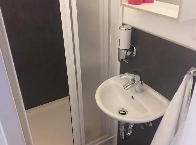 Relax Aachener Boardinghouse Budget بيت ضيافة آخن