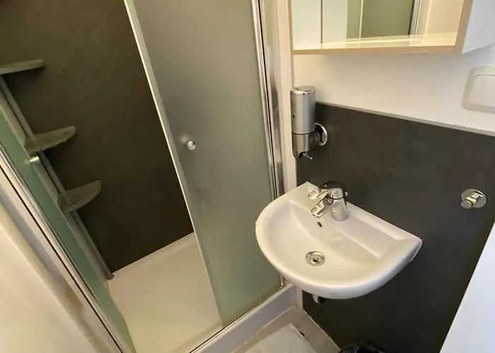 Relax Aachener Boardinghouse Budget * آخن